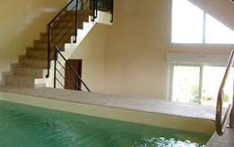 Piscine intérieure tout confort - Doubs